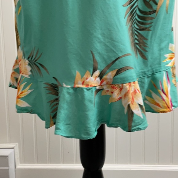 Hawaii dress local crafted. - Picture 5 of 5